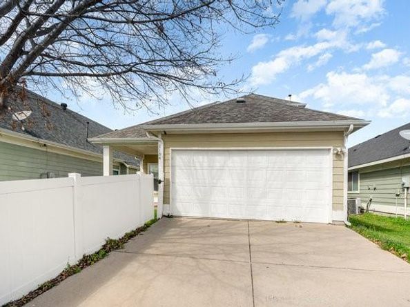 1104  King George Lane , Savannah Texas 76227