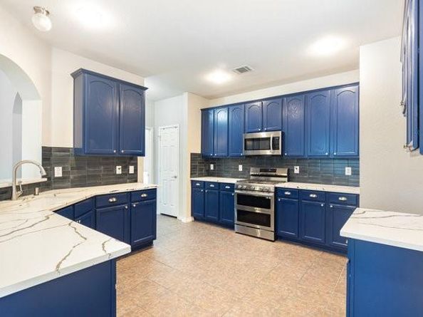 1104  King George Lane , Savannah Texas 76227