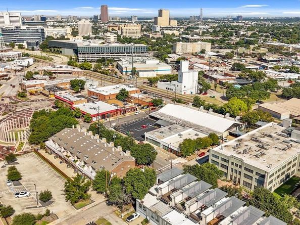 3707  Commerce Street , Dallas Texas 75226