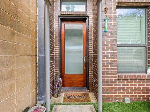 3707  Commerce Street , Dallas Texas 75226