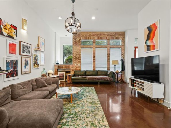 3707  Commerce Street , Dallas Texas 75226