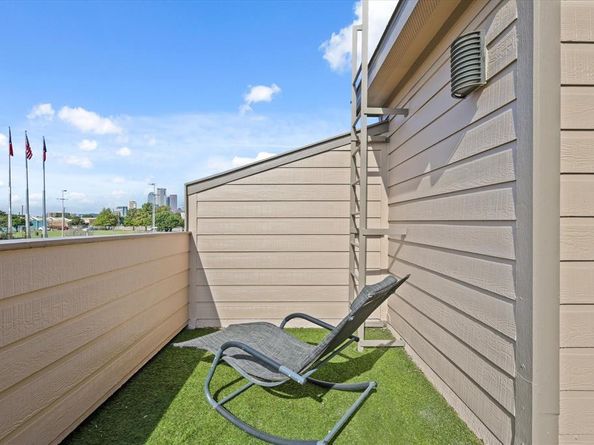 3707  Commerce Street , Dallas Texas 75226