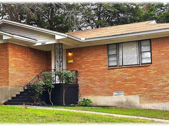5447  Singing Hills Drive , Dallas Texas 75241