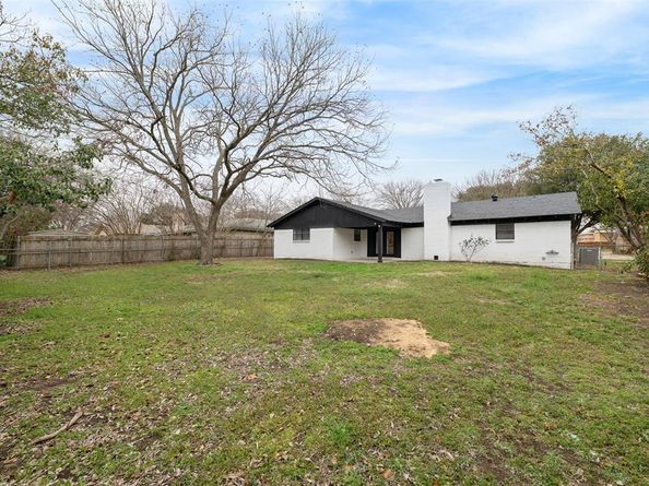 3215  Glenmont Drive , Fort Worth Texas 76133
