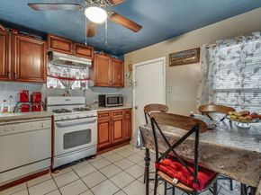 206  Pine Street , Arlington Texas 76011