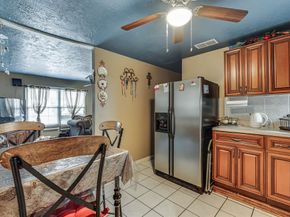 206  Pine Street , Arlington Texas 76011