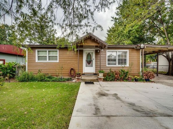 206  Pine Street , Arlington Texas 76011
