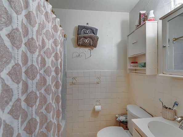 206  Pine Street , Arlington Texas 76011