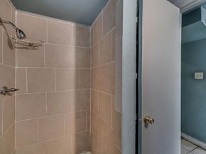 206  Pine Street , Arlington Texas 76011