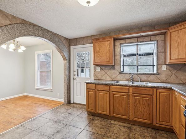 10710  Joaquin Drive , Dallas Texas 75228