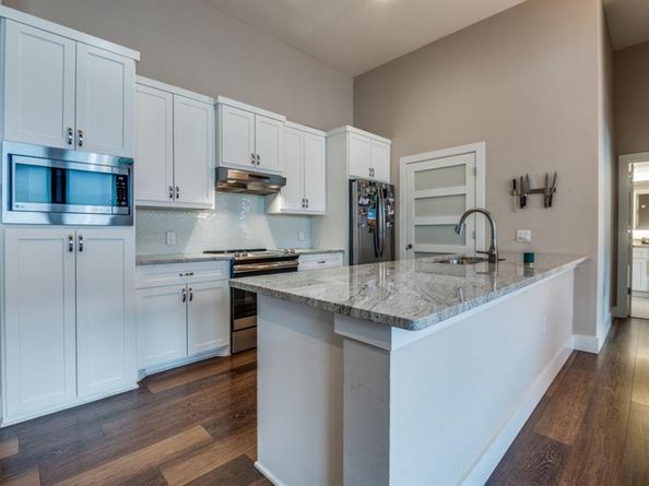 2502  Live Oak Street  235, Dallas Texas 75204