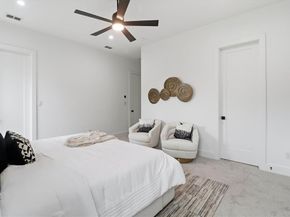 628  Wayne Street , Dallas Texas 75223