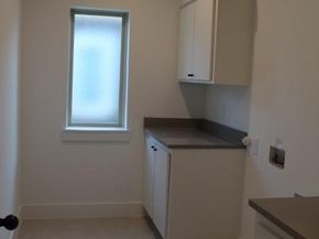 1628 E Davis Avenue , Fort Worth Texas 76104