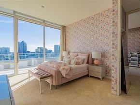 2430  Victory Park Lane  3001, Dallas Texas 75219