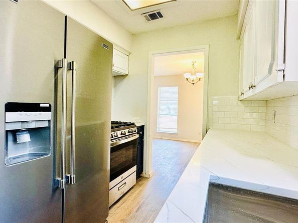 4720  South Drive W, Fort Worth Texas 76132