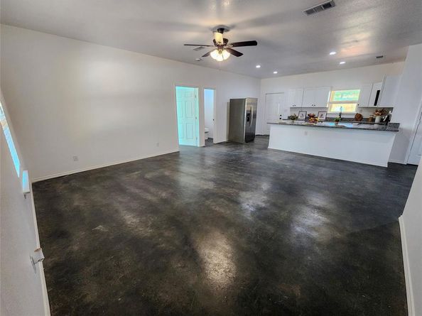 400  Susan Drive , Kennedale Texas 76060