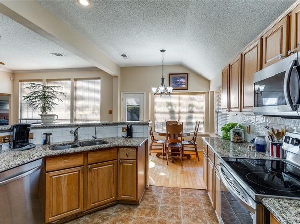 4804  Davy Crockett Trail , Fort Worth Texas 76137