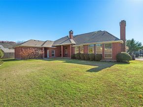 6600  Meadows West Drive S, Fort Worth Texas 76132