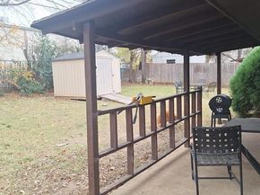 109  Ridgeway Circle , Lewisville Texas 75067