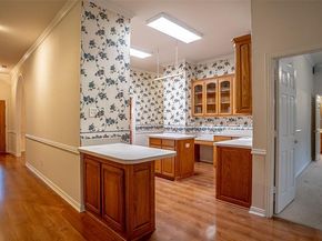 316  Coach House Circle , Fort Worth Texas 76108