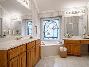 316  Coach House Circle , Fort Worth Texas 76108