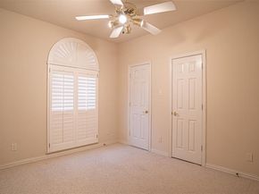 316  Coach House Circle , Fort Worth Texas 76108