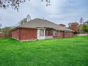 316  Coach House Circle , Fort Worth Texas 76108