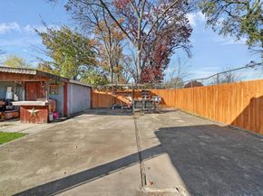 1215  Tarpley Avenue , Dallas Texas 75211