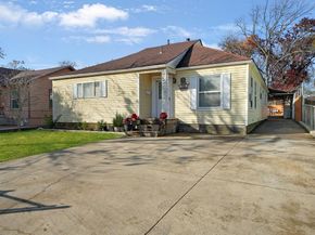 1215  Tarpley Avenue , Dallas Texas 75211