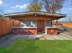 1215  Tarpley Avenue , Dallas Texas 75211