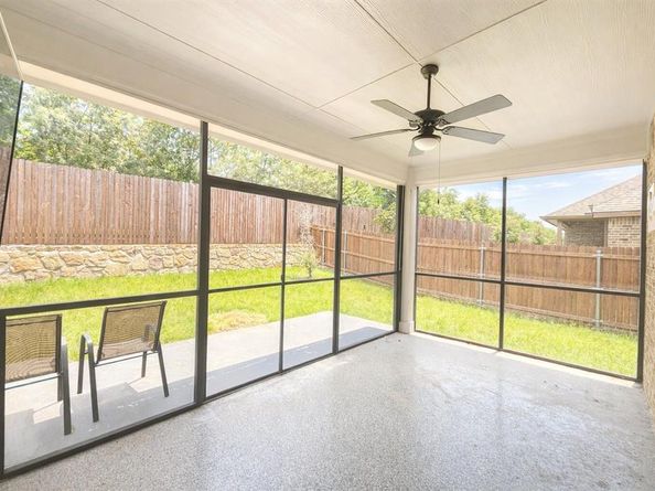 702  Audrey Lane , Mansfield Texas 76063