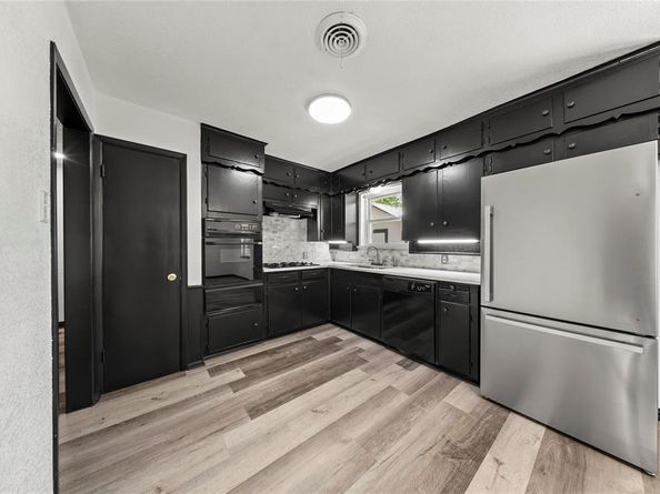 5316  Ammons  , Haltom City Texas 76117