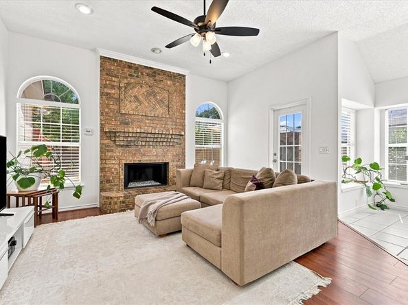 204  Meredith Court , Irving Texas 75063