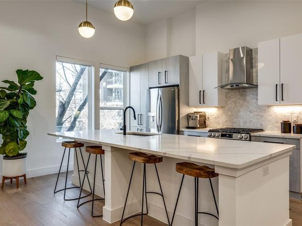 4208  Live Oak Street  206, Dallas Texas 75204