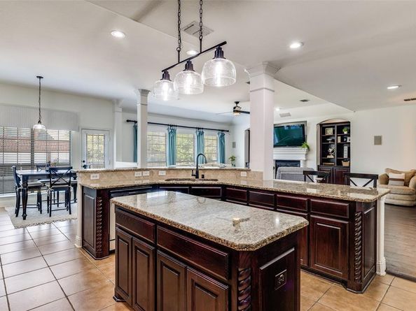 400 S Hampton Court , Lewisville Texas 75056