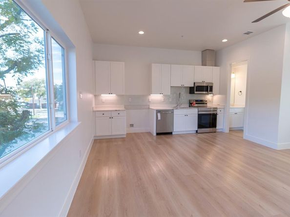 1626  Andrade Place , Dallas Texas 75204