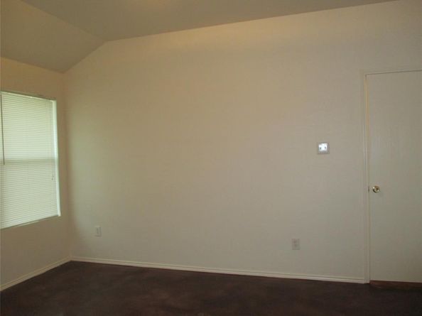 719  Hallvale Drive , White Settlement Texas 76108