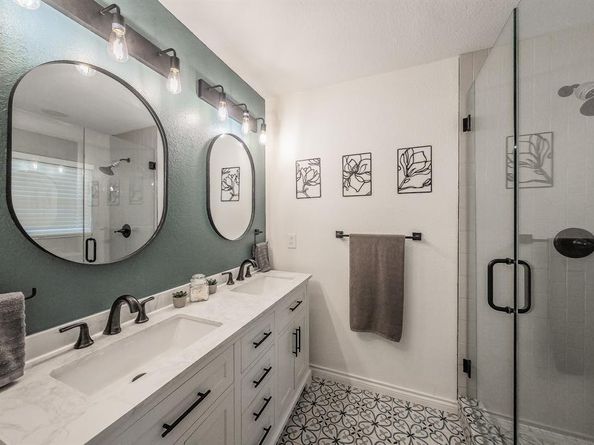 10866  Cassandra Way , Dallas Texas 75228