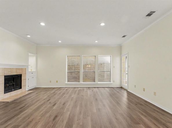 5825  Preston Valley Drive , Dallas Texas 75240