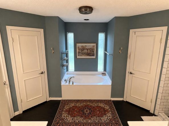 2858  Cresthaven Drive , Grapevine Texas 76051