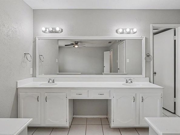 7116  Blackberry Drive , Arlington Texas 76016