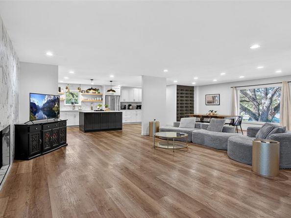 6873  Greenwich Lane , Dallas Texas 75230