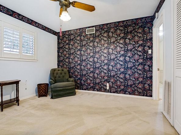 827  Oak Forest Drive , Dallas Texas 75232