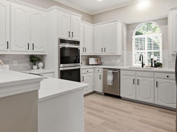 94  Bremen Drive , Hurst Texas 76054
