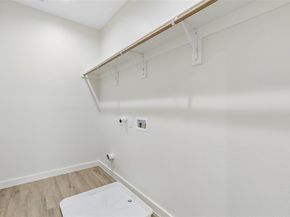 3324  Navaro Street , Dallas Texas 75212