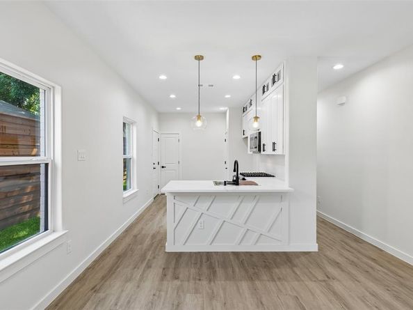3324  Navaro Street , Dallas Texas 75212