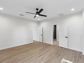 3324  Navaro Street , Dallas Texas 75212