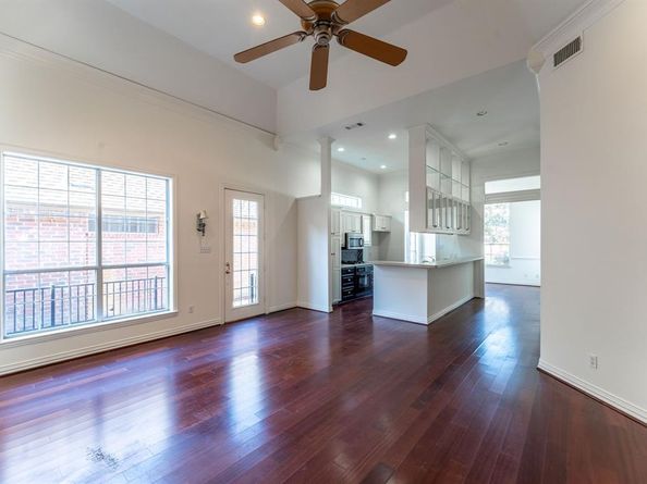 5019  Pershing Avenue , Fort Worth Texas 76107