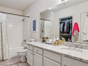 2305  Worthington Street  114, Dallas Texas 75204