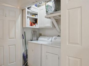 2305  Worthington Street  114, Dallas Texas 75204
